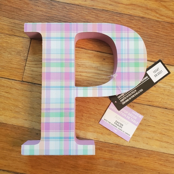 Letter P plaid wood tabletop decor NWT - Picture 1 of 7